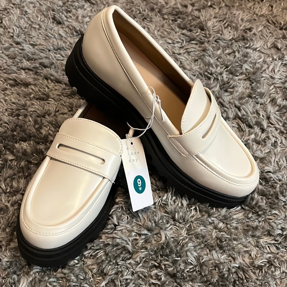 NWT A new day loafers